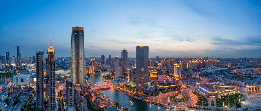 “十五五”動力電池行業趨勢:場景擴容驅動持續增長,技術更迭和全球化雙輪引領高質量發展新格局 “十五五”動力電池行業趨勢:場景擴容驅動持續增長,技術更迭和全球化雙輪引領高質量發展新格局